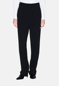 Прямые брюки Прямые брюки