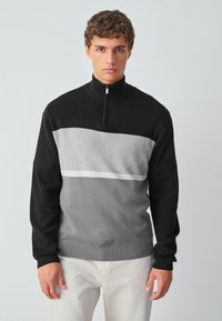 Пуловер Пуловер