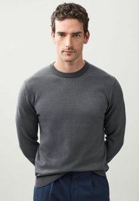 Пуловер Пуловер