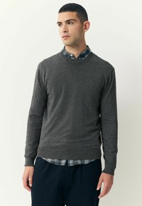 Пуловер Пуловер