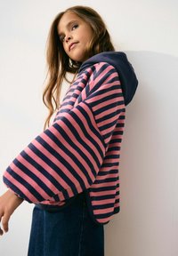 Толстовка Толстовка