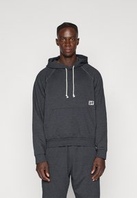 Спортивная кофта Спортивная кофта