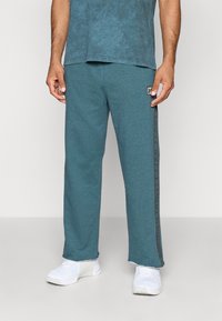 Спортивные штаны Спортивные штаны