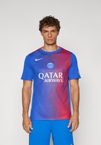 Спортивная форма Спортивная форма