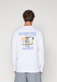 Спортивная майка Спортивная майка