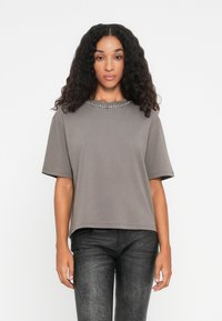 Футболка Футболка