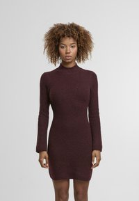 Платье футляр Платье футляр