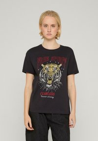 Футболка Футболка