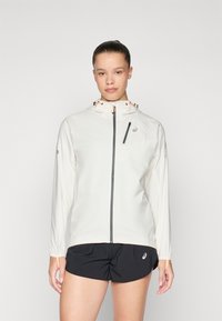 Спортивная куртка Спортивная куртка