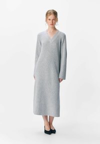 Вязаное платье Вязаное платье