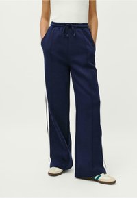 Спортивные штаны Спортивные штаны