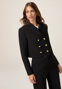 Короткий блейзер Короткий блейзер