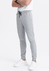 Спортивные штаны Спортивные штаны