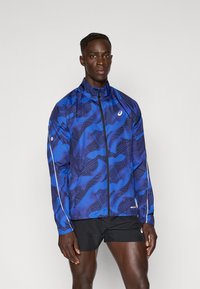 Спортивная куртка Спортивная куртка