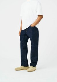 Прямые джинсы Прямые джинсы