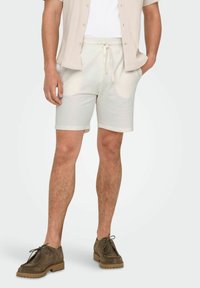 Шорты Шорты