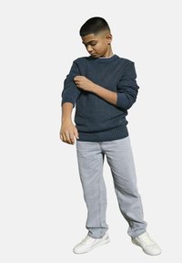 Пуловер Пуловер