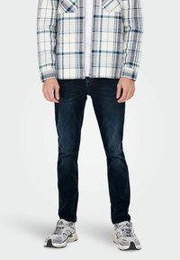 Узкие джинсы Узкие джинсы