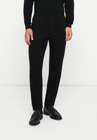 Спортивные штаны Спортивные штаны