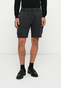 Шорты Шорты