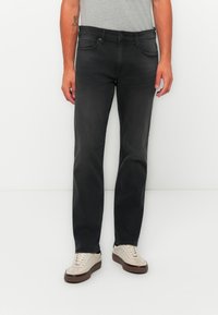 Узкие джинсы Узкие джинсы