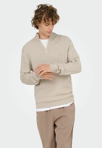 Пуловер Пуловер