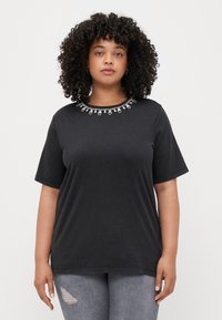 Футболка Футболка