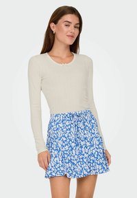 Лонгслив Лонгслив