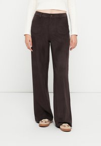 Прямые брюки Прямые брюки