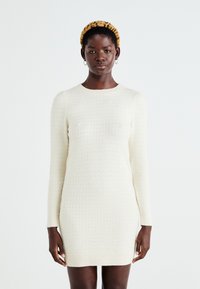 Вязаное платье Вязаное платье