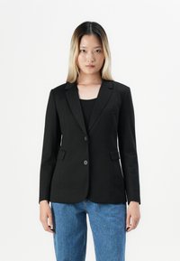 Блейзер Блейзер