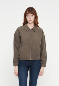 Блейзер Блейзер