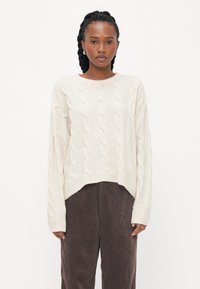 Длинный пуловер Длинный пуловер