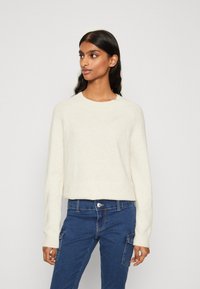 Пуловер Пуловер