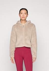 Флисовая куртка Флисовая куртка