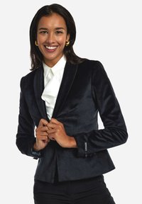 Блейзер Блейзер