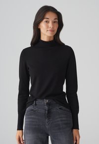 Пуловер Пуловер