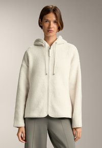 Флисовая куртка Флисовая куртка