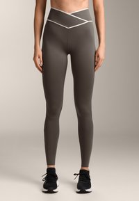 Спортивные штаны Спортивные штаны