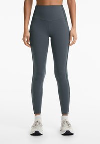 Спортивные штаны Спортивные штаны