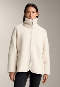 Спортивная куртка Спортивная куртка