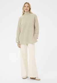 Пуловер Пуловер