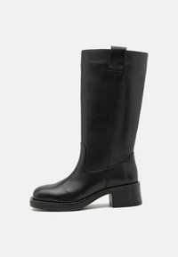 Сапоги на платформе Сапоги на платформе