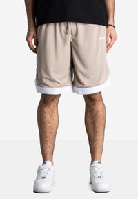 Шорты Шорты