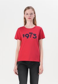 Футболка Футболка