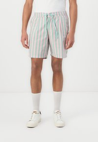 Шорты Шорты