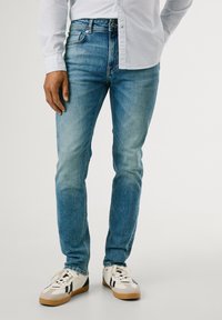 Прямые джинсы Прямые джинсы