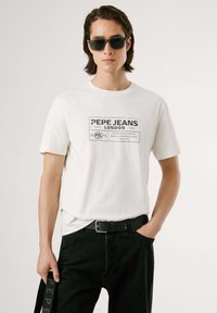 Футболка Футболка