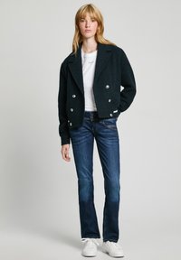 Прямые джинсы Прямые джинсы