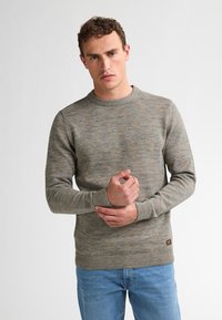 Пуловер Пуловер